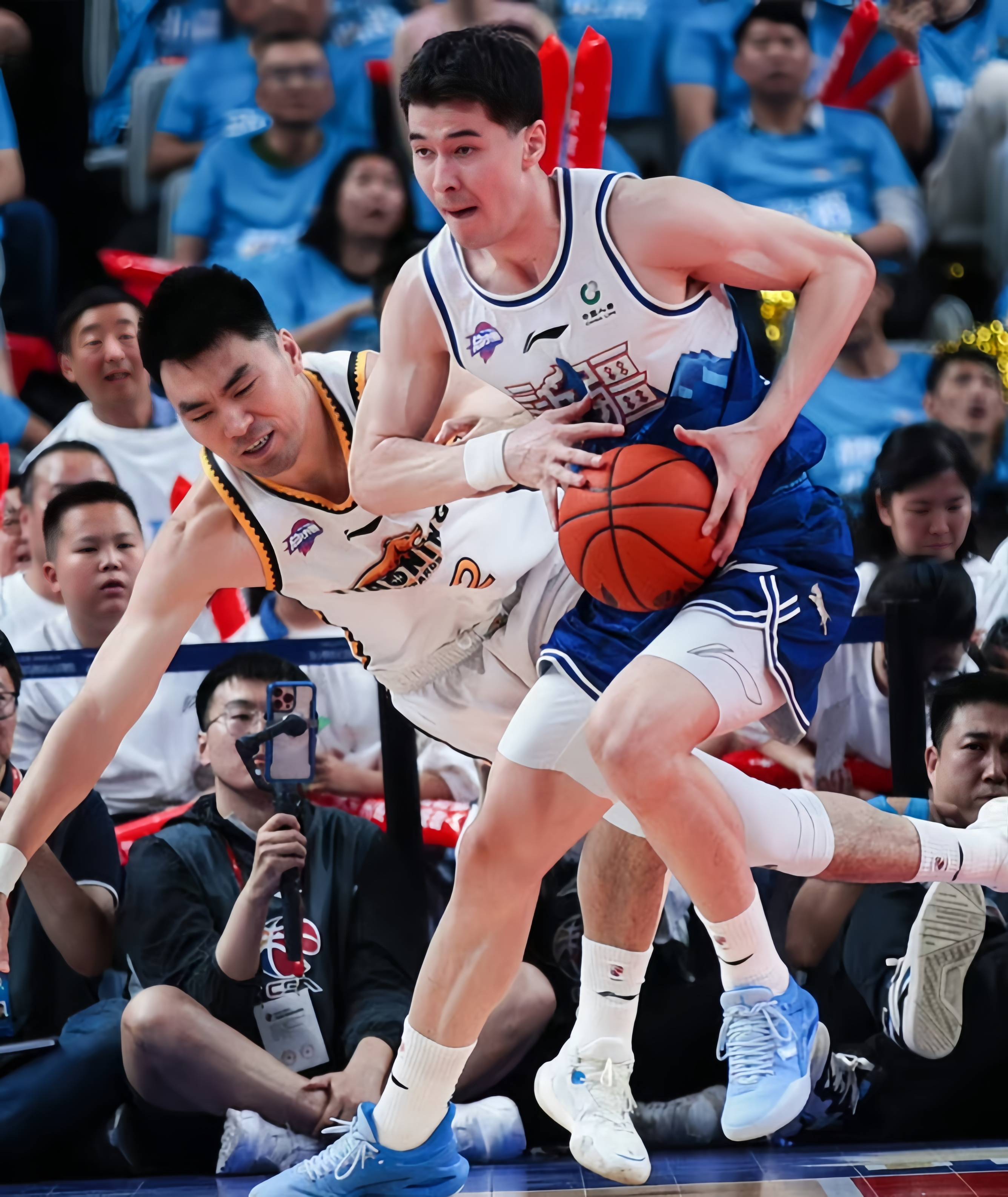 关于林崴31分同曦不敌广东李弘权26分上海胜四川的信息