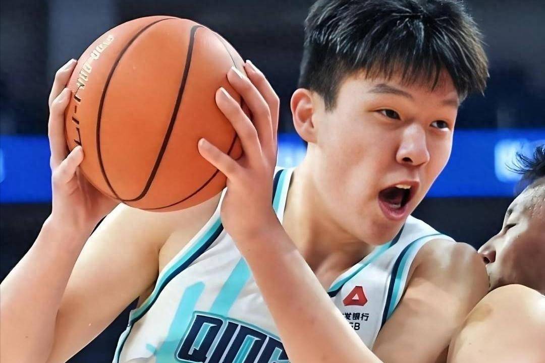 开云体育登录-霍楠：会发牌&amp;三分中锋极具价值，预测杨瀚森27或30签被选中的简单介绍