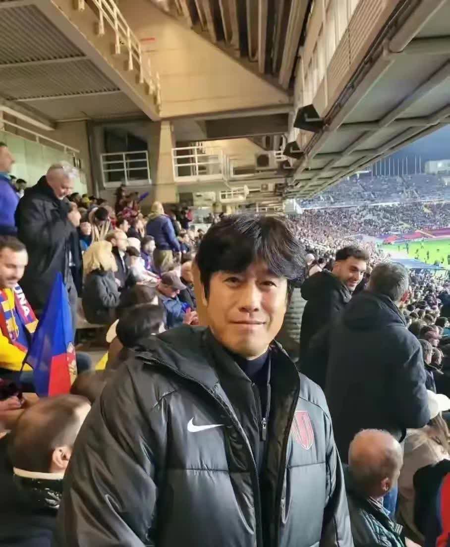 开云体育网站-成都蓉城俱乐部背恩忘义操纵媒体批评徐正源